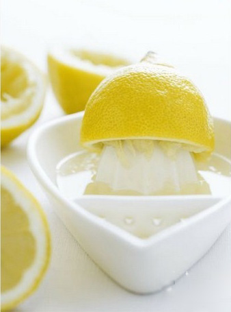 13 loại mặt nạ làm trắng da từ tự nhiên chanh