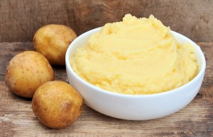 Mặt nạ trắng da từ khoai tây tại nhà - Yêu Hàng Ngoại