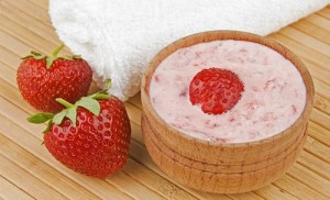 Mặt nạ dưỡng tóc từ dâu tây tại nhà - Yêu Hàng Ngoại