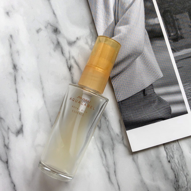 Serum dưỡng da Shiseido Aqualabel Royal Rich Essence màu vàng 30ml Serum dưỡng da Shiseido Aqualabel Royal Rich Essence màu vàng 30ml - Yêu Hàng Ngoại
