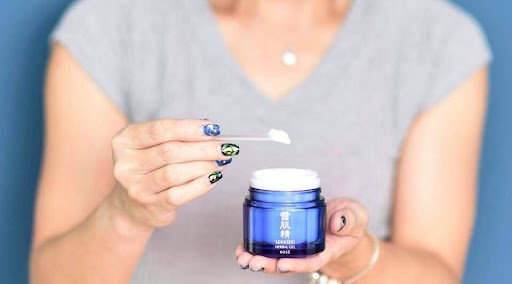 Kem dưỡng mặt nạ ngủ Kose Sekkisei Herbal Gel 6 trong 1 Kem dưỡng mặt nạ ngủ Kose Sekkisei Herbal Gel 6 trong 1 - Yêu Hàng Ngoại