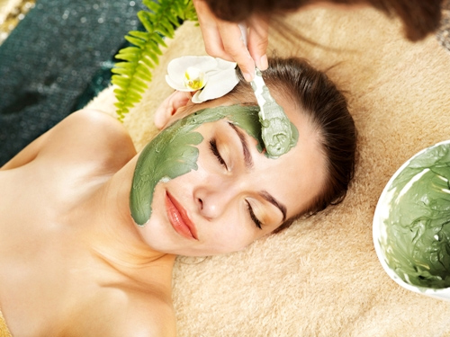 5 loại mặt nạ cấp cứu làn da cháy nắng sau khi đi biển mat-na-tra-xanh
