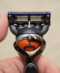 Cán + lưỡi dao cạo râu Gillette Fusion Proglide 5+1 Cán + lưỡi dao cạo râu Gillette Fusion Proglide 5+1 - Yêu Hàng Ngoại