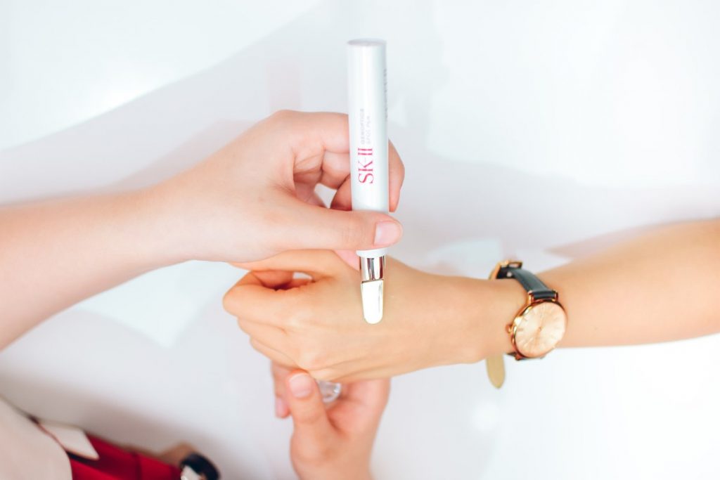 Bút thần hỗ trợ đốm nâu SK-II Genoptics Spot Pen Bút thần hỗ trợ đốm nâu SK-II Genoptics Spot Pen - Yêu Hàng Ngoại