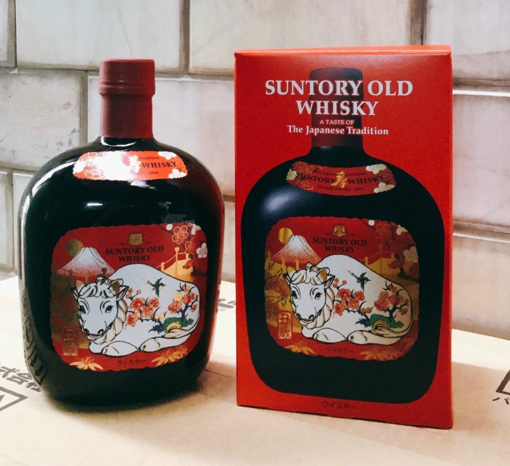 Rượu con trâu Suntory Old Whisky & Royal Whisky Nhật Bản 2021 Rượu con trâu Suntory Old Whisky & Royal Whisky Nhật Bản 2021 - Yêu Hàng Ngoại