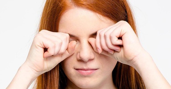 6 sai lầm dẫn đến khô mắt thường gặp 6 sai lầm dẫn đến khô mắt thường gặp - Yêu Hàng Ngoại