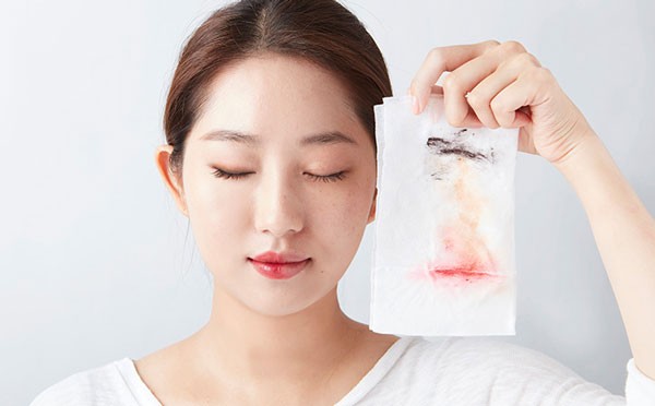 Hướng dẫn các bước chăm sóc da mặt hằng ngày đúng cách Hướng dẫn các bước chăm sóc da mặt hằng ngày đúng cách - Yêu Hàng Ngoại