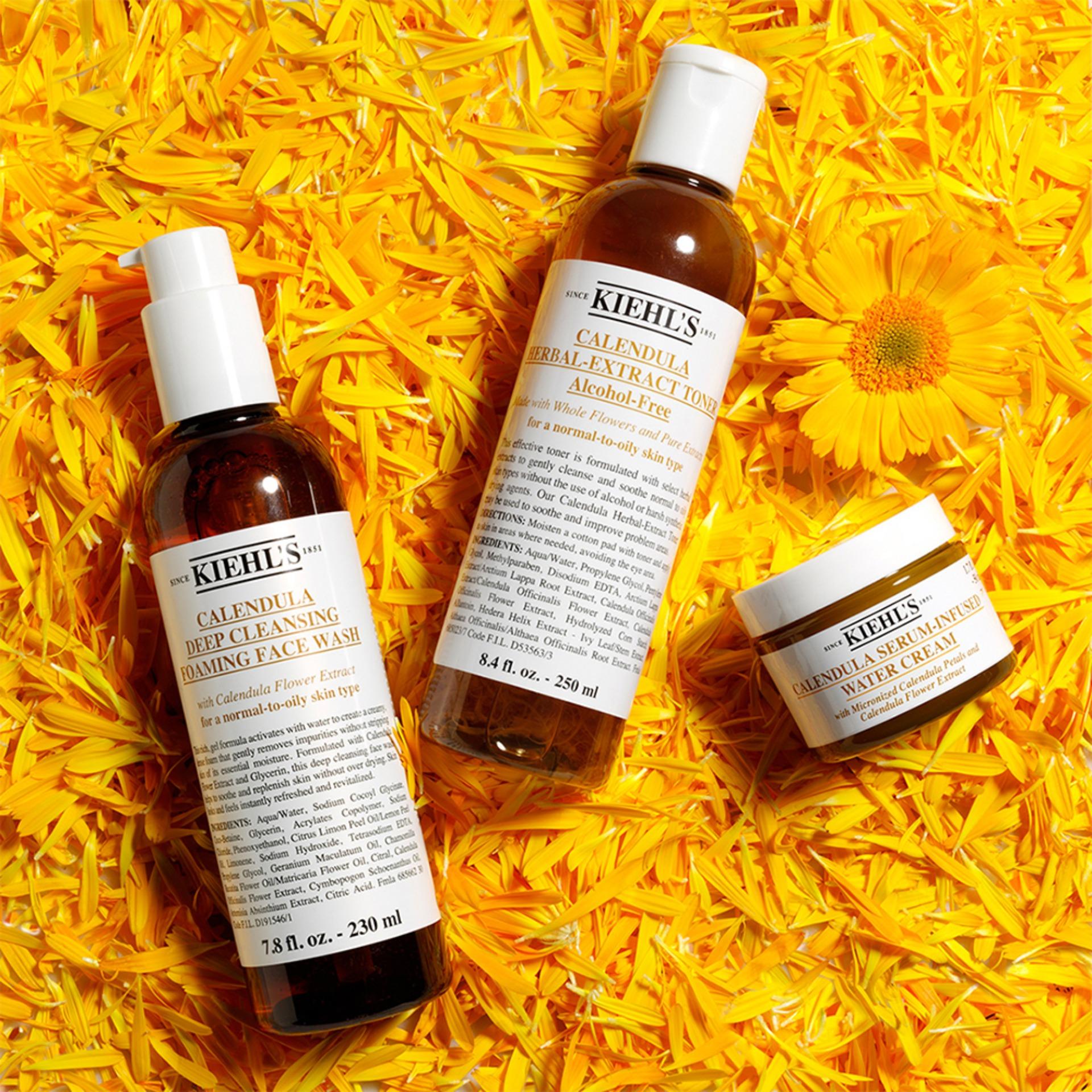 Sữa rửa mặt hoa cúc Kiehl's Calendula Deep Cleansing Foaming Face Wash Sữa rửa mặt hoa cúc Kiehl's Calendula Deep Cleansing Foaming Face Wash - Yêu Hàng Ngoại