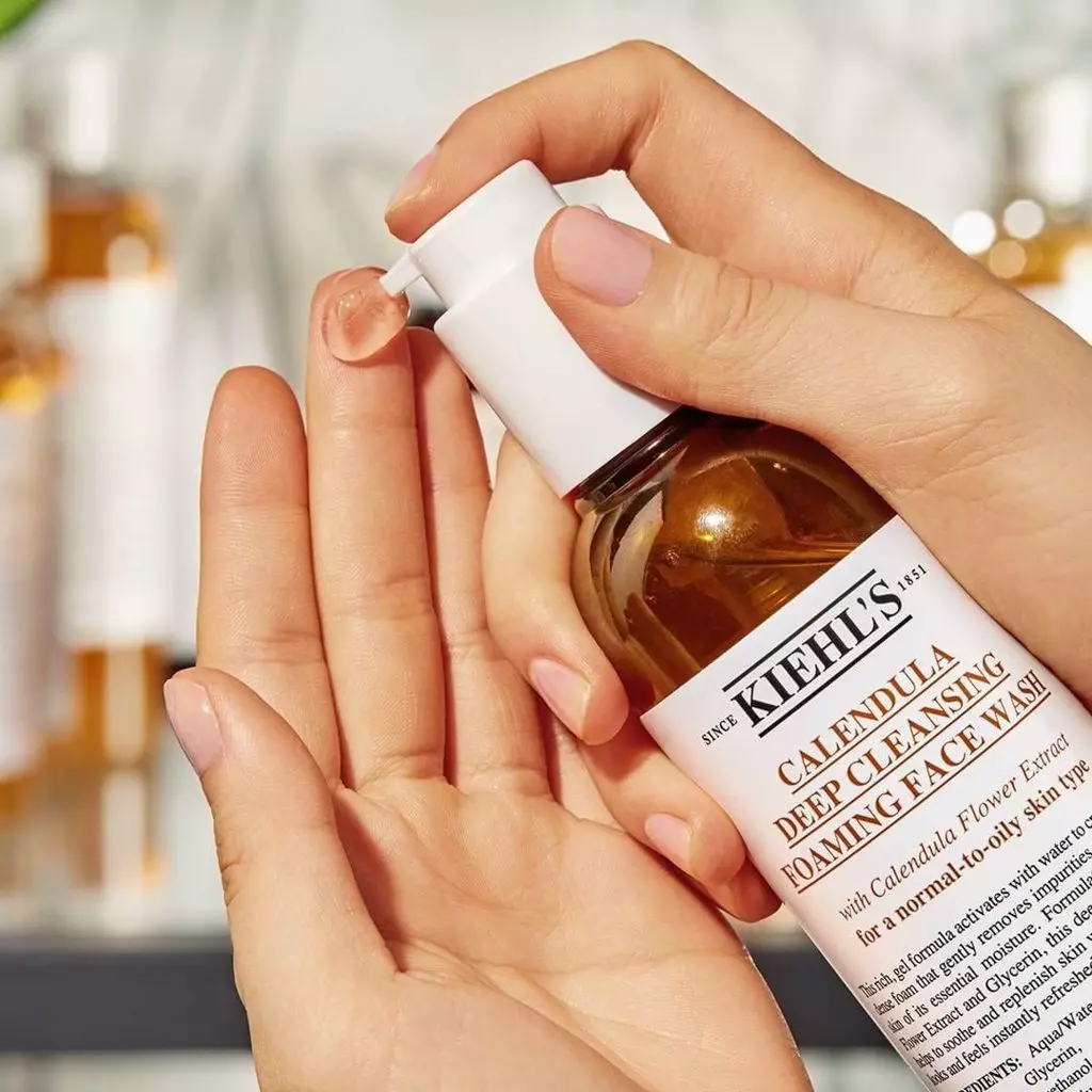 Sữa rửa mặt hoa cúc Kiehl's Calendula Deep Cleansing Foaming Face Wash Sữa rửa mặt hoa cúc Kiehl's Calendula Deep Cleansing Foaming Face Wash - Yêu Hàng Ngoại