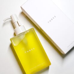 Alternative view of Dầu tẩy trang vàng Three Balancing Cleansing Oil Nhật Bản