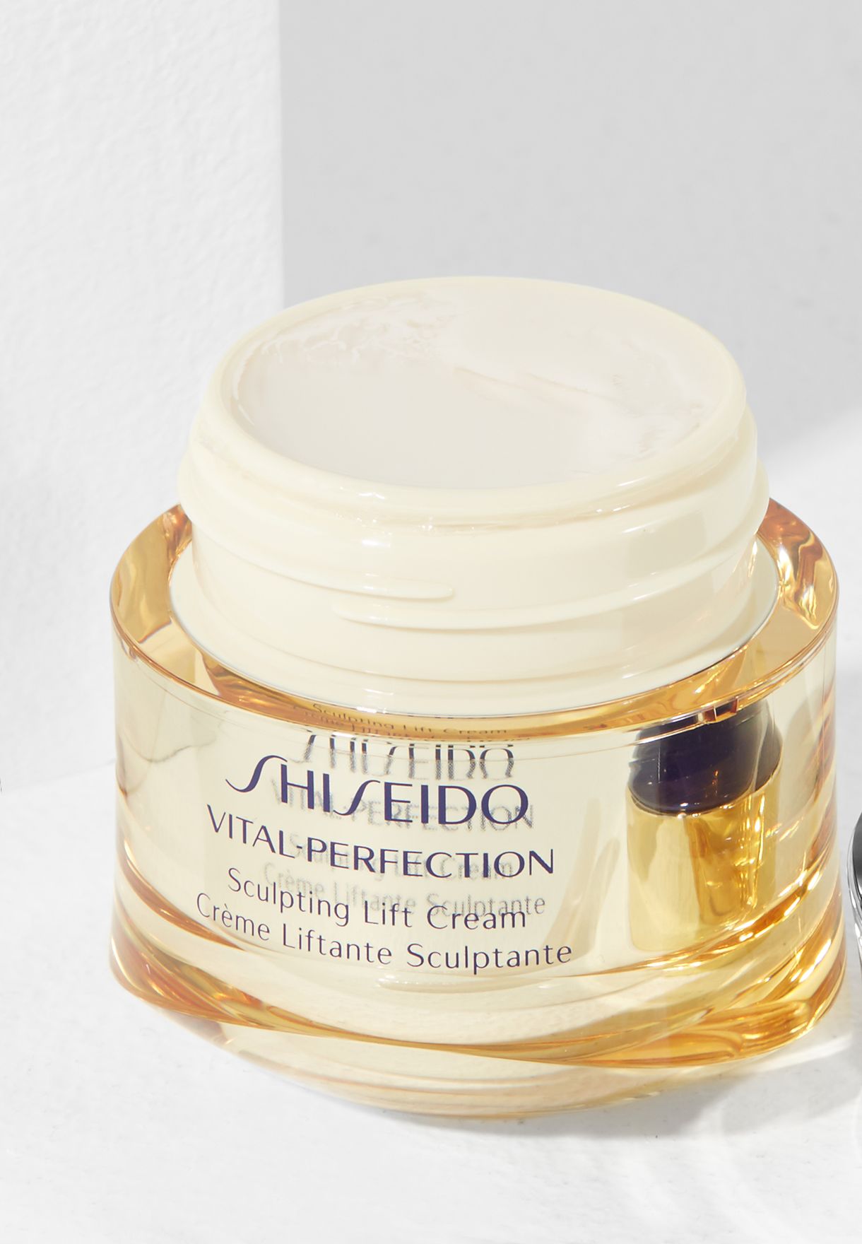 Kem dưỡng da nâng ca Shiseido Vital-Perfection Sculpting Lift Cream Kem dưỡng da nâng ca Shiseido Vital-Perfection Sculpting Lift Cream - Yêu Hàng Ngoại