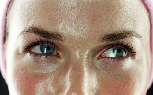 Da dầu là gì? Các Bước Skincare chăm sóc da dầu mụn lỗ chân lông to Da dầu là gì? Các Bước Skincare chăm sóc da dầu mụn lỗ chân lông to - Yêu Hàng Ngoại