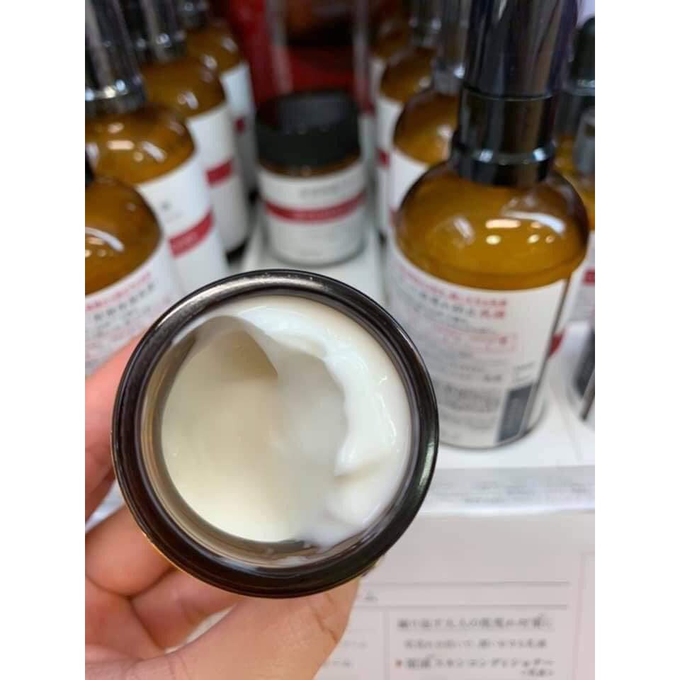 Kem dưỡng da TUNEMAKERS Undiluted Solution Moisture Cream Kem dưỡng da TUNEMAKERS Undiluted Solution Moisture Cream - Yêu Hàng Ngoại