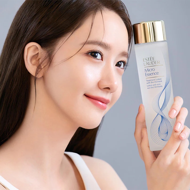 Nước thần Estée Lauder Micro Essence Treatment Lotion with Bio-Ferment Nước thần Estée Lauder Micro Essence Treatment Lotion with Bio-Ferment - Yêu Hàng Ngoại