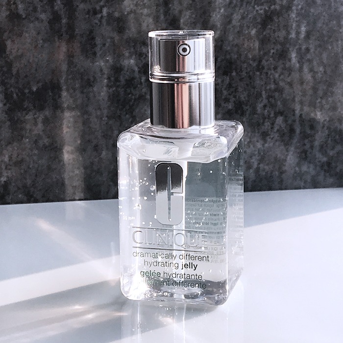 Kem dưỡng ẩm Clinique Dramatically Different Hydrating Jelly Kem dưỡng ẩm Clinique Dramatically Different Hydrating Jelly - Yêu Hàng Ngoại