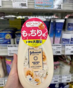 Sữa Dưỡng Thể Dưỡng Ẩm Sáng Mịn Johnson's Body Care – Chai 200ml / 500ml (Nhật Bản) Sữa Dưỡng Thể Dưỡng Ẩm Sáng Mịn Johnson's Body Care – Chai 200ml / 500ml (Nhật Bản) - Yêu Hàng Ngoại