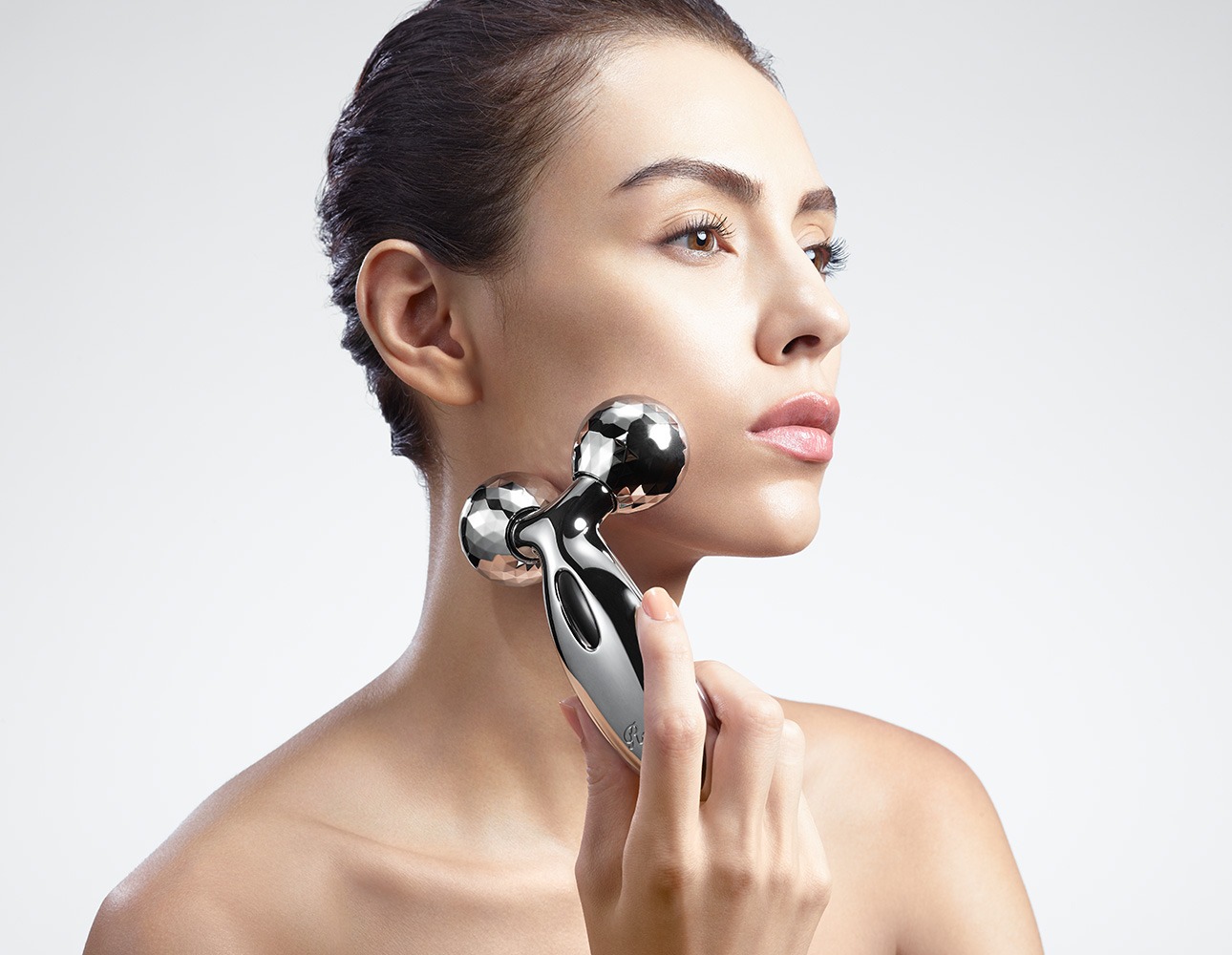 Cây lăn massage mặt và body Refa Carat Nhật Bản Cây lăn massage mặt và body Refa Carat Nhật Bản - Yêu Hàng Ngoại