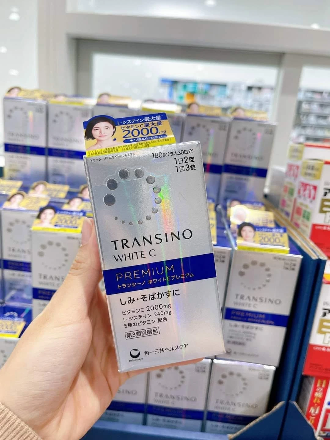 Viên uống hỗ trợ trắng da mờ nám Transino White C Premium Nhật Bản Viên uống hỗ trợ trắng da mờ nám Transino White C Premium Nhật Bản - Ảnh 12