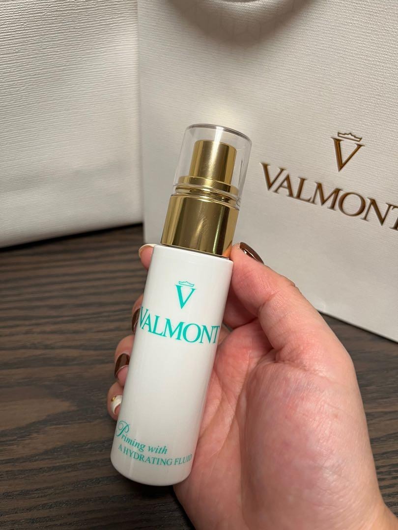 Xịt khoáng Valmont Priming With A Hydrating Fluid 150ml Xịt khoáng Valmont Priming With A Hydrating Fluid 150ml - Yêu Hàng Ngoại