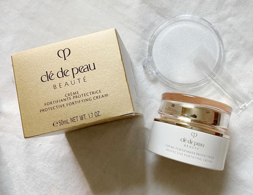 Kem dưỡng da Clé De Peau Beauté Protective Fortifying Cream N SPF25 50ml Kem dưỡng da Clé De Peau Beauté Protective Fortifying Cream N SPF25 50ml - Yêu Hàng Ngoại