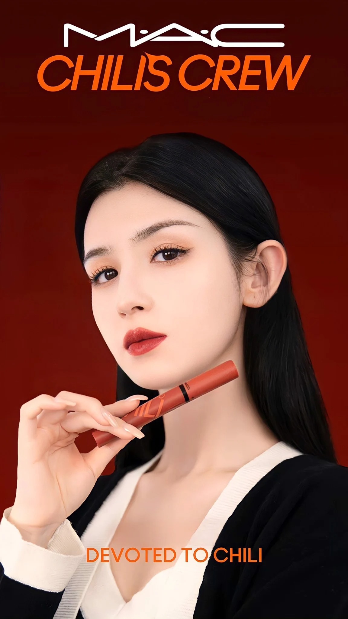 Son Mac Chili'S Crew Powder Kiss Velvet Blur Slim 877 Devoted To Chili (Limited Edition) Son Mac Chili'S Crew Powder Kiss Velvet Blur Slim 877 Devoted To Chili (Limited Edition) - Yêu Hàng Ngoại