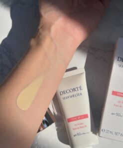 Kem trang điểm Decorte Sun Shelter Tone up CC UV Primer SPF50+/PA++++ Kem trang điểm Decorte Sun Shelter Tone up CC UV Primer SPF50+/PA++++ - Yêu Hàng Ngoại