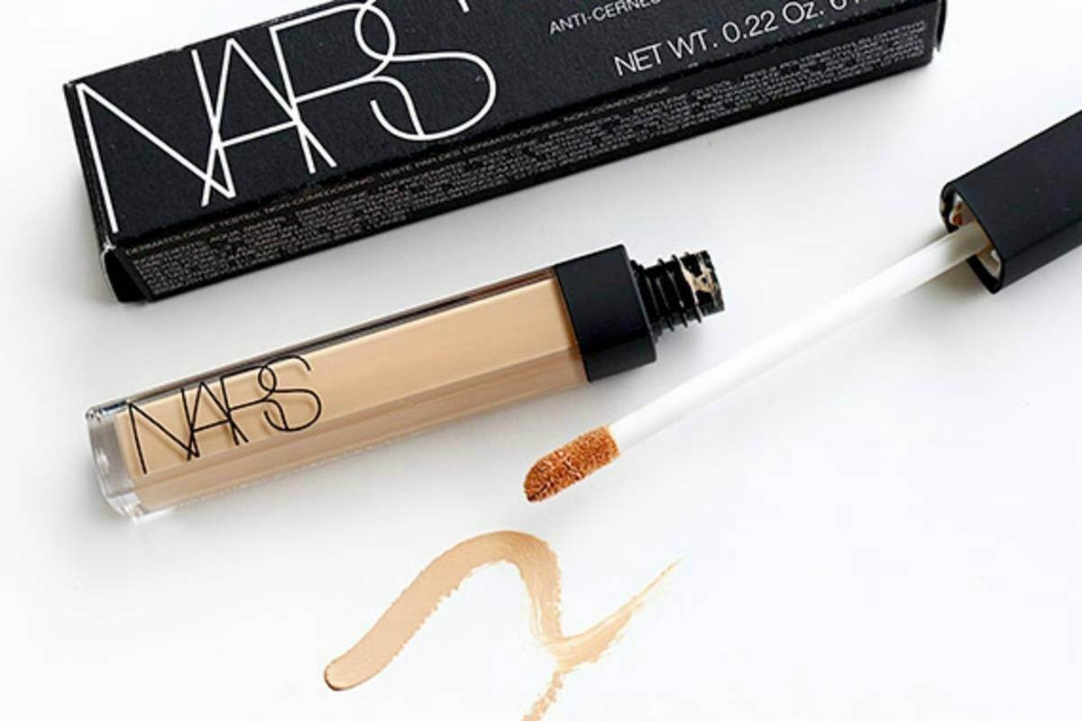 Kem che khuyết điểm NARS Radiant Creamy Concealer dạng thỏi Kem che khuyết điểm NARS Radiant Creamy Concealer dạng thỏi - Yêu Hàng Ngoại