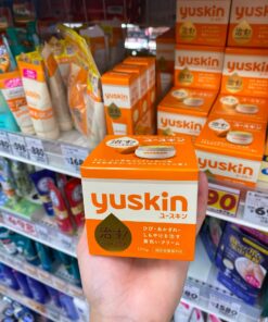 Kem Hỗ Trợ Giảm Nứt Nẻ & Dưỡng Ẩm Chuyên Sâu Yuskin Cream – Hũ 120g (Nhật Bản) Kem Hỗ Trợ Giảm Nứt Nẻ & Dưỡng Ẩm Chuyên Sâu Yuskin Cream – Hũ 120g (Nhật Bản) - Yêu Hàng Ngoại