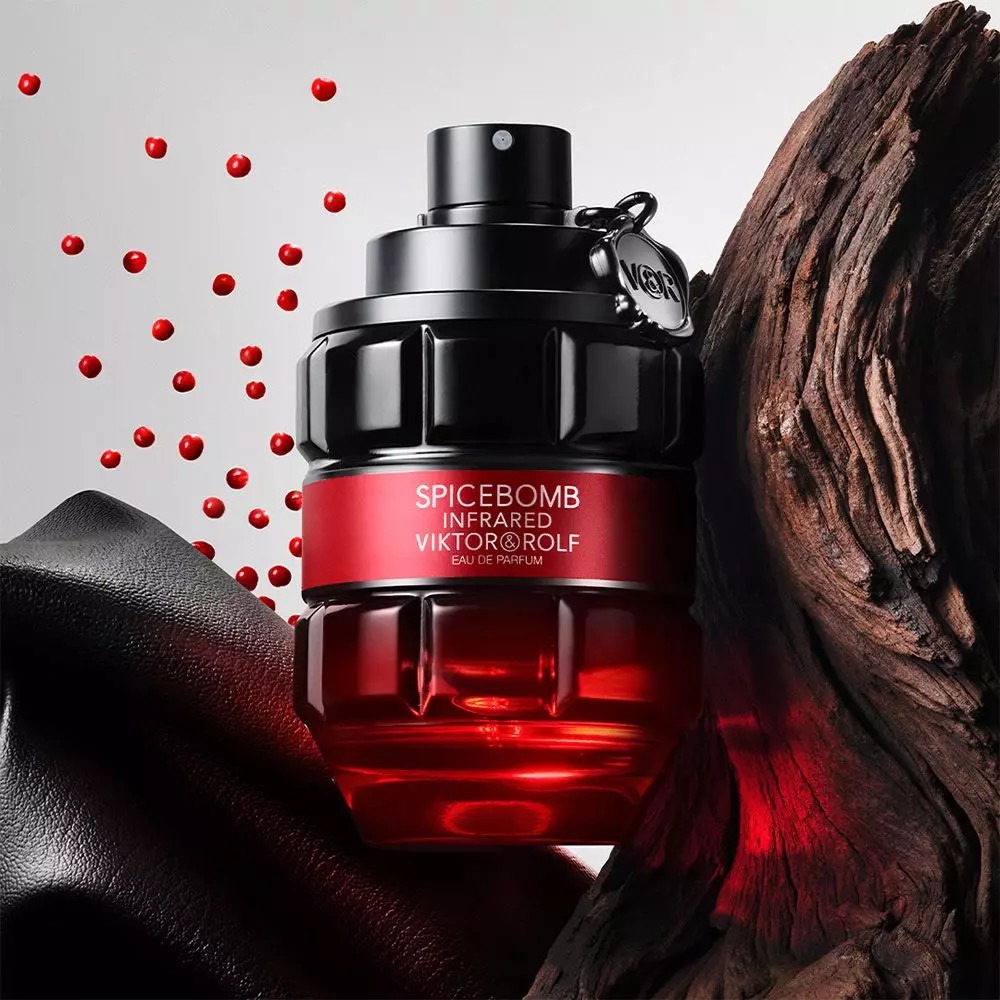 Nước hoa Viktor & Rolf Spicebomb Infrared Pour Homme EDT Nước hoa Viktor & Rolf Spicebomb Infrared Pour Homme EDT - Yêu Hàng Ngoại