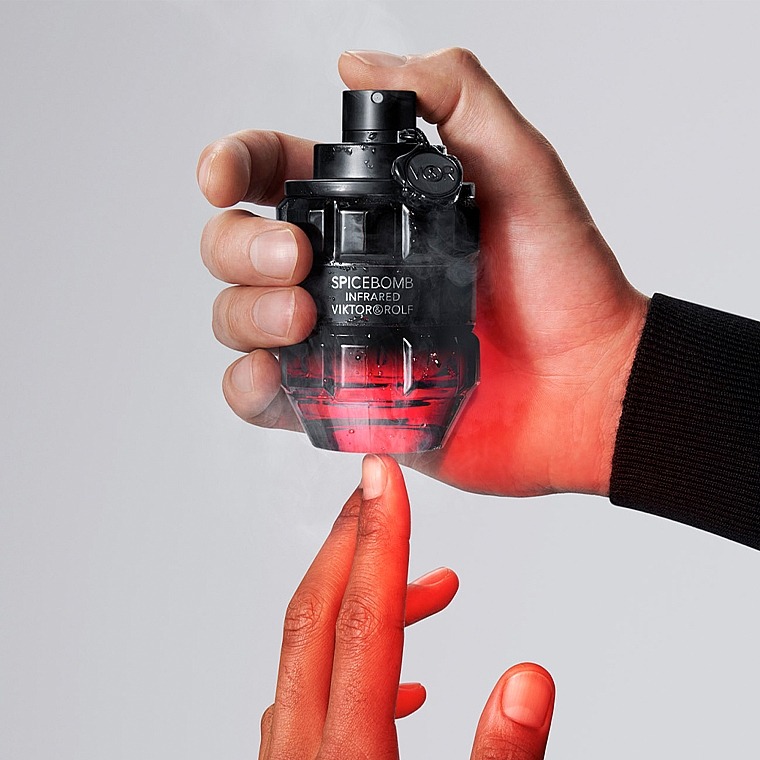 Nước hoa Viktor & Rolf Spicebomb Infrared Pour Homme EDT Nước hoa Viktor & Rolf Spicebomb Infrared Pour Homme EDT - Yêu Hàng Ngoại