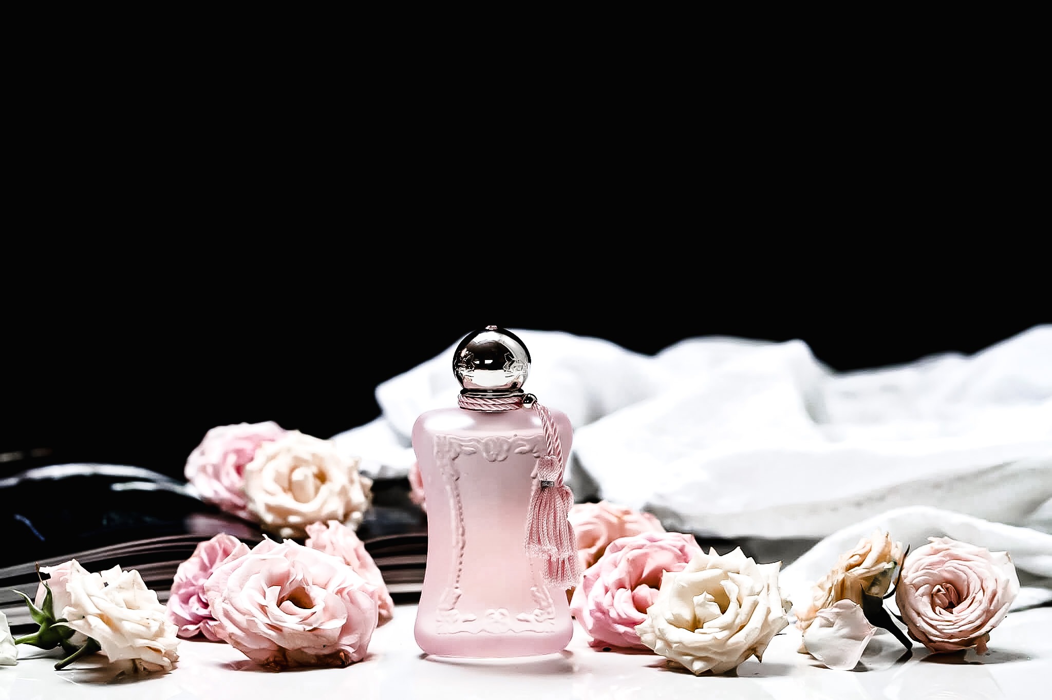 Nước hoa Parfums De Marly Delina La Rosee Royal Essence EDP Nước hoa Parfums De Marly Delina La Rosee Royal Essence EDP - Yêu Hàng Ngoại