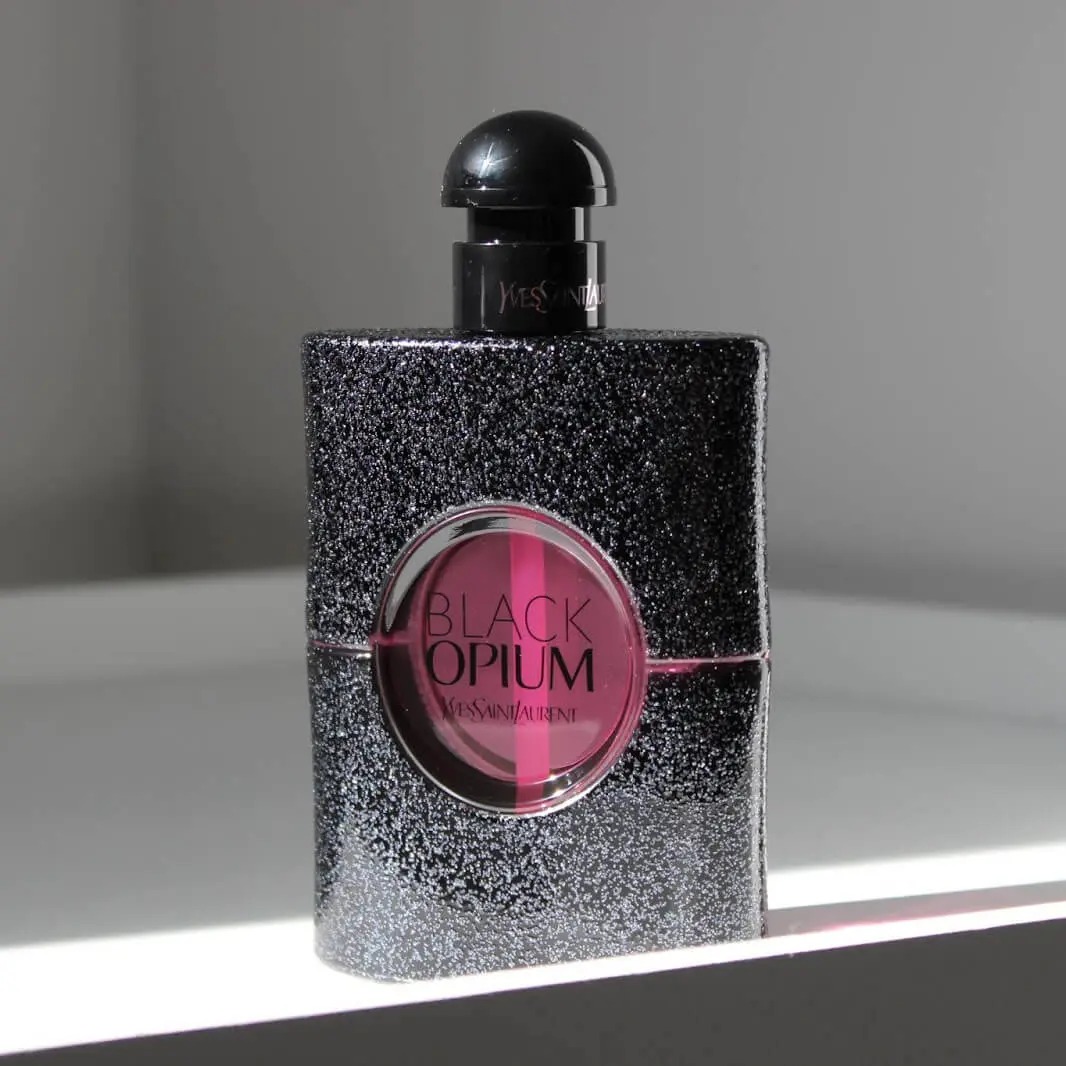 Nước hoa YSL Yves Saint Laurent Black Opium Neon EDP Nước hoa YSL Yves Saint Laurent Black Opium Neon EDP - Yêu Hàng Ngoại