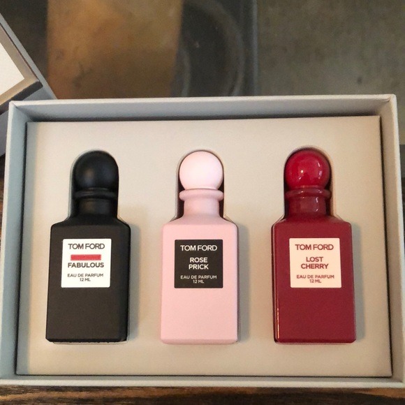 GiftSet nước hoa Unisex Tom Ford Mini 12ml x 3 chai GiftSet nước hoa Unisex Tom Ford Mini 12ml x 3 chai - Yêu Hàng Ngoại