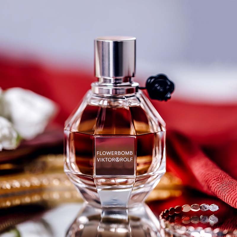 Nước hoa Viktor & Rolf Flowerbomb EDP Nước hoa Viktor & Rolf Flowerbomb EDP - Yêu Hàng Ngoại