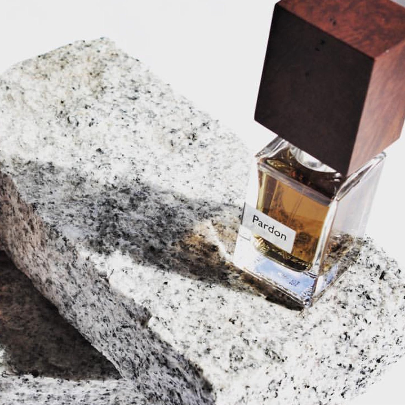 Nước hoa Nasomatto Pardon Extrait De Parfum Nước hoa Nasomatto Pardon Extrait De Parfum - Yêu Hàng Ngoại