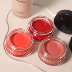 Alternative view of Son dưỡng môi Chanel N1 De Chanel Red Camellia Lip And Cheek Balm