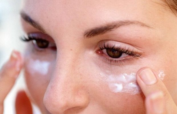 Nguyên nhân gây quầng thâm dưới mắt và cách chăm sóc hiệu quả - Yêu Hàng Ngoại