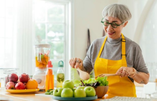TOP 6 dưỡng chất cần thiết cho phụ nữ tuổi 50 - Yêu Hàng Ngoại