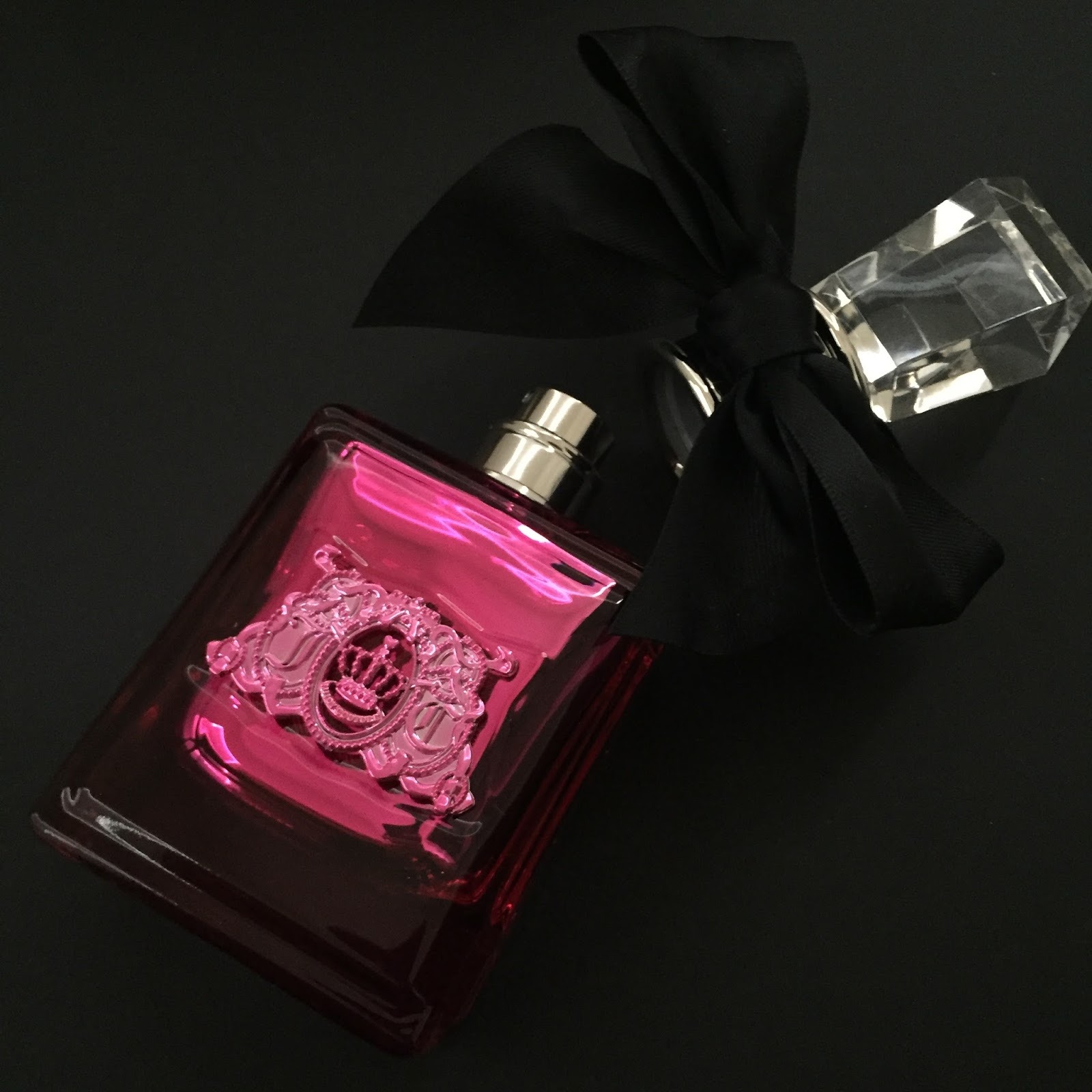 Nước hoa Juicy Couture Viva La Juicy Juicy Noir EDP Nước hoa Juicy Couture Viva La Juicy Juicy Noir EDP - Yêu Hàng Ngoại