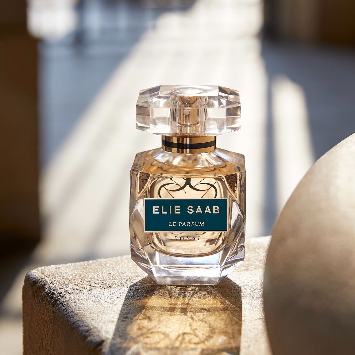 Nước hoa Elie Saab Le Parfum Royal EDP Nước hoa Elie Saab Le Parfum Royal EDP - Yêu Hàng Ngoại
