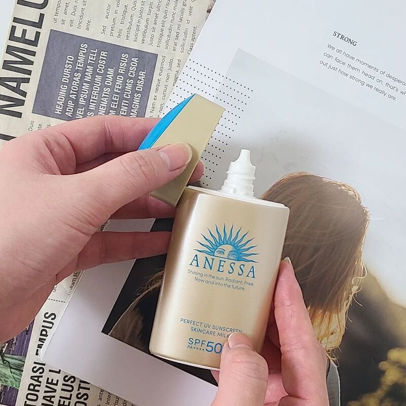 Review chi tiết sản phẩm kem chống nắng Anessa - Siêu phẩm cho phái đẹp Sản phẩm Anessa Perfect UV Sunscreen Skincare Milk N SPF50+ PA++++