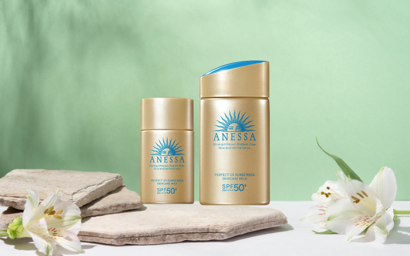 Top những sản phẩm mỹ phẩm Nhật nên mua cho làn da tươi khỏe Kem chống nắng Anessa SPF50+ PA++++