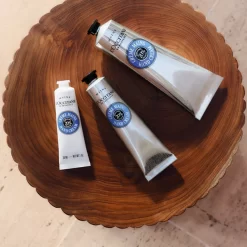 Kem dưỡng da tay L'occitane Shea Butter Hand Cream 20% Kem dưỡng da tay L'occitane Shea Butter Hand Cream 20% - Yêu Hàng Ngoại