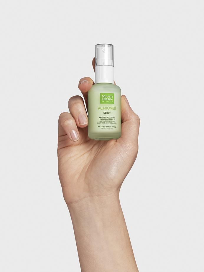 Tinh chất kiểm soát dầu giảm mụn MartiDerm Acniover Serum Tinh chất kiểm soát dầu giảm mụn MartiDerm Acniover Serum - Yêu Hàng Ngoại