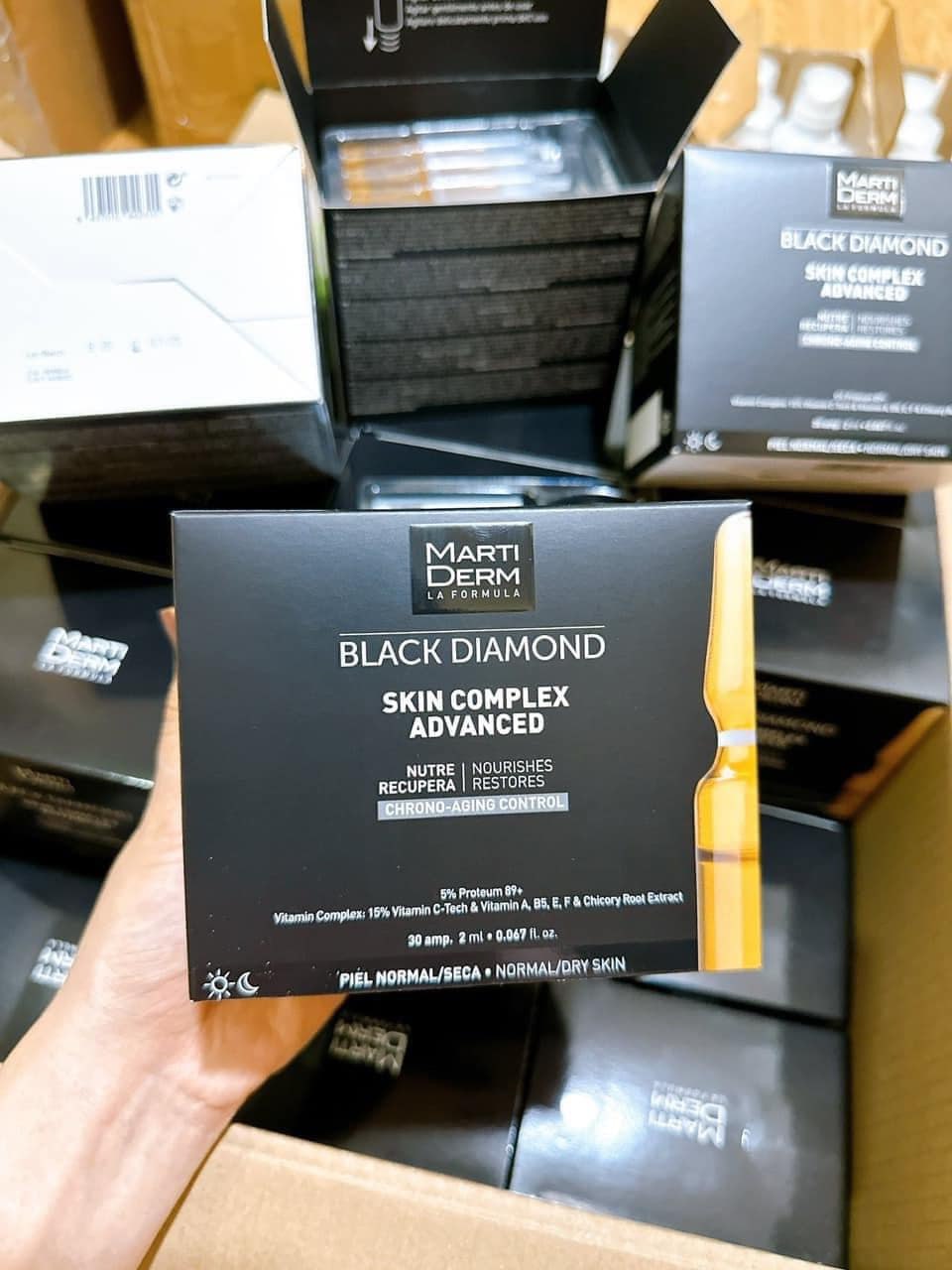 Tinh chất trẻ hóa sáng da Martiderm Black Diamond Skin Complex Advanced Tinh chất trẻ hóa sáng da Martiderm Black Diamond Skin Complex Advanced - Yêu Hàng Ngoại