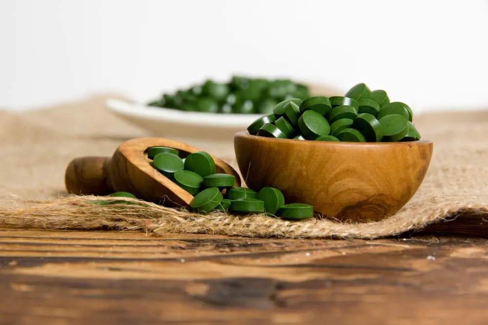 Tảo Lục Chlorella: Lợi Ích Sức Khỏe, Cách Dùng Và Lưu Ý An Toàn Tảo Lục Chlorella: Lợi Ích Sức Khỏe, Cách Dùng Và Lưu Ý An Toàn - Yêu Hàng Ngoại