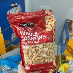 Hạt Điều Rang Muối Kirkland Signature Fancy Whole Cashews With Sea Salt 1.13kg