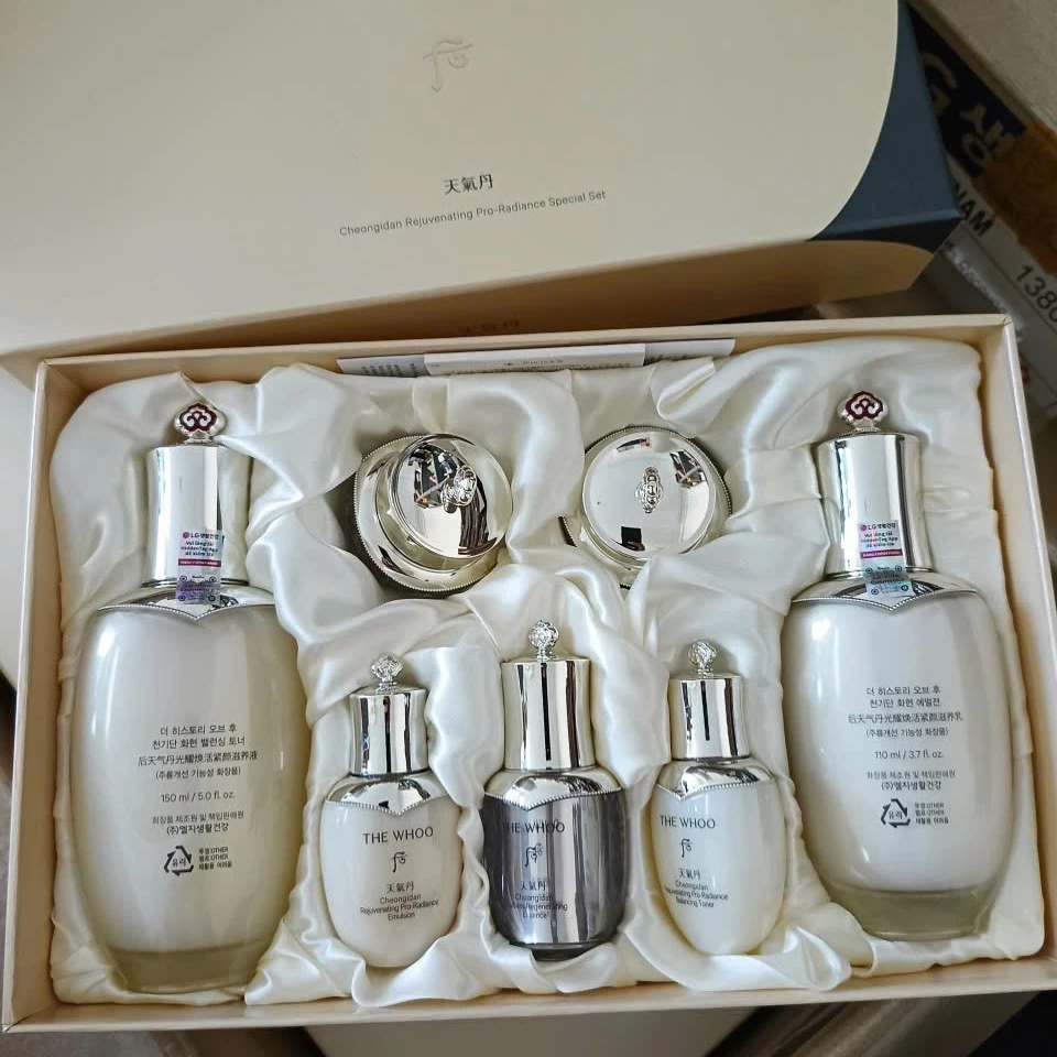 Bộ Dưỡng Da THE WHOO Cheongidan Rejuvenating Pro-Radiance 7 Món Bộ Dưỡng Da THE WHOO Cheongidan Rejuvenating Pro-Radiance 7 Món - Yêu Hàng Ngoại
