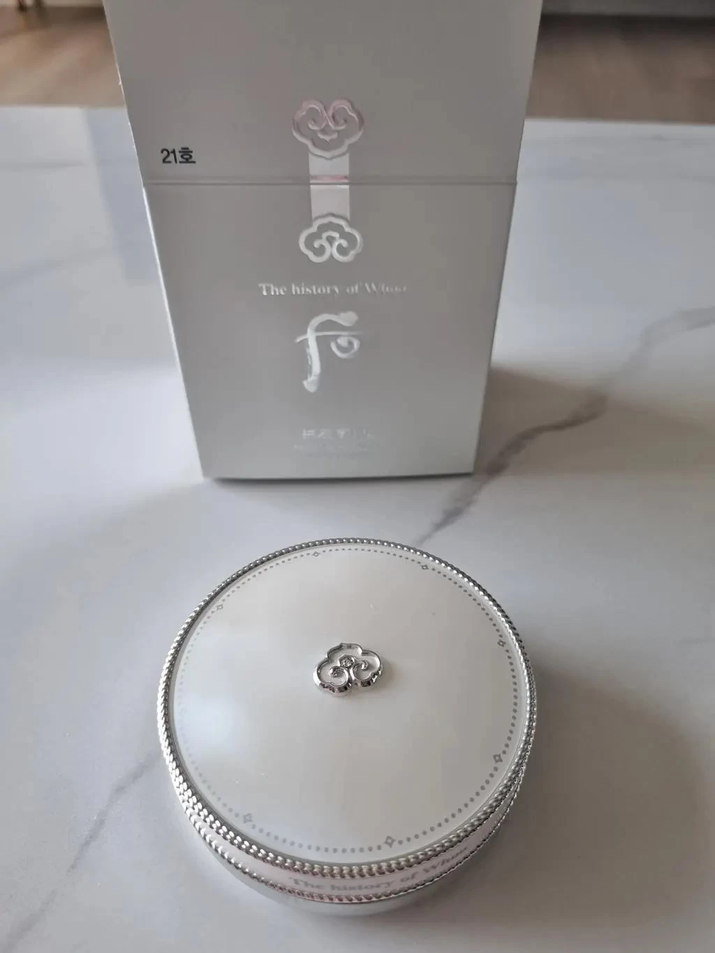 Phấn Nước Căng Bóng THE WHOO Seol Brightening Moisture Glow Cushion SPF 50+/PA+++ Phấn Nước Căng Bóng THE WHOO Seol Brightening Moisture Glow Cushion SPF 50+/PA+++ - Yêu Hàng Ngoại