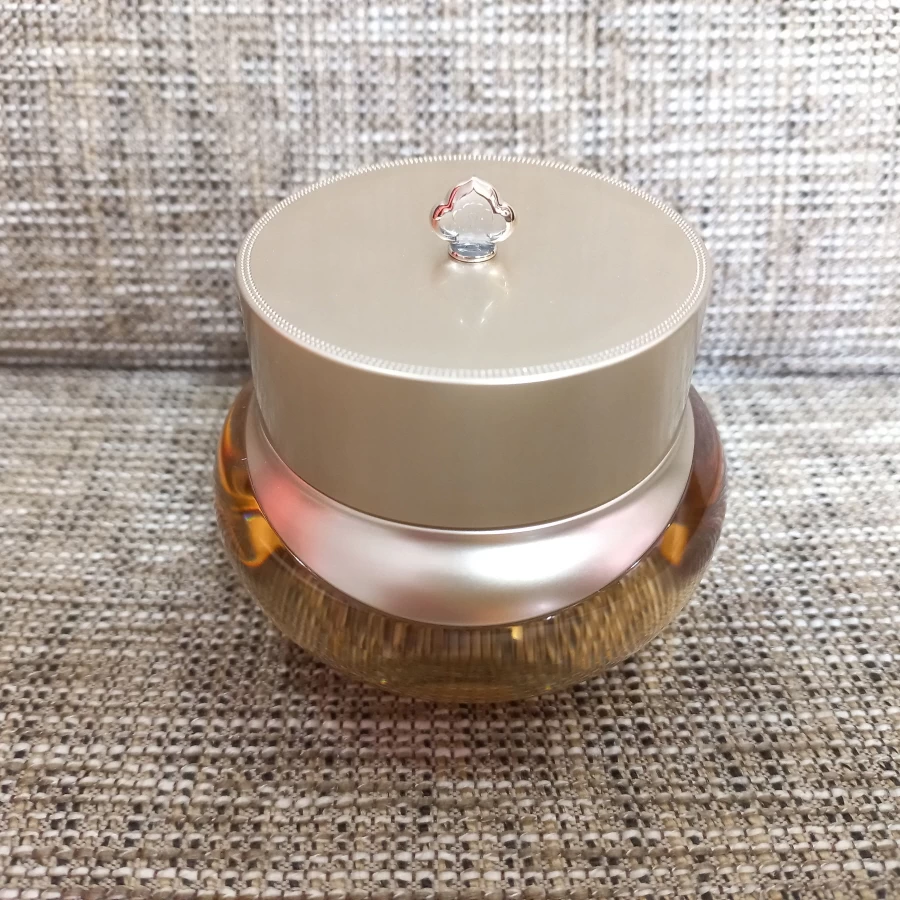 Kem Dưỡng Ẩm Săn Chắc Da THE WHOO Gongjinhyang Firming Cream 50ml Kem Dưỡng Ẩm Săn Chắc Da THE WHOO Gongjinhyang Firming Cream 50ml - Ảnh 8